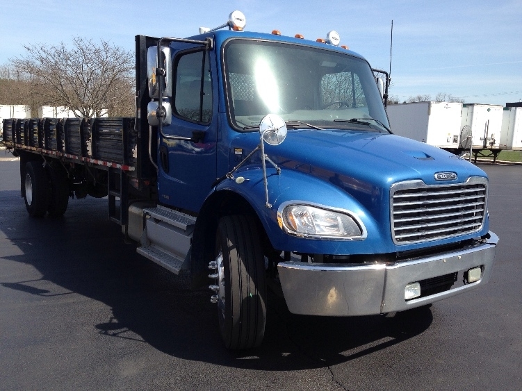 2011 Freightliner Business Class M2 106  Flatbed Truck
