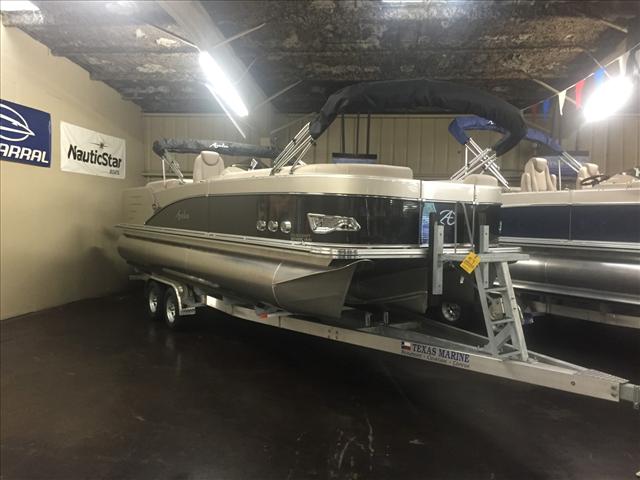 2016 Avalon Entertainer 25'