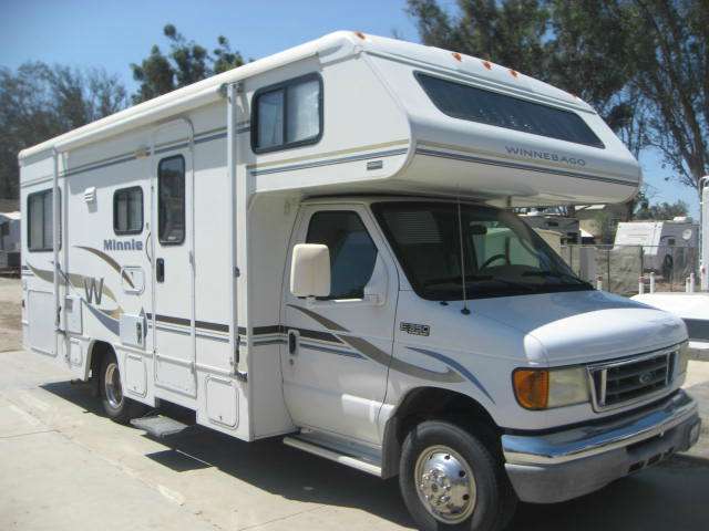 2004 Winnebago Minnie 24V