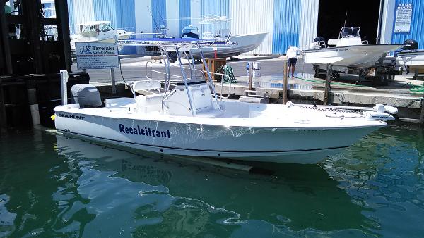 2011 Sea Hunt BX 24