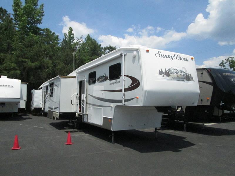 2008 Sunnybrook Titan 33CKTS Rear Living Triple Slide, W