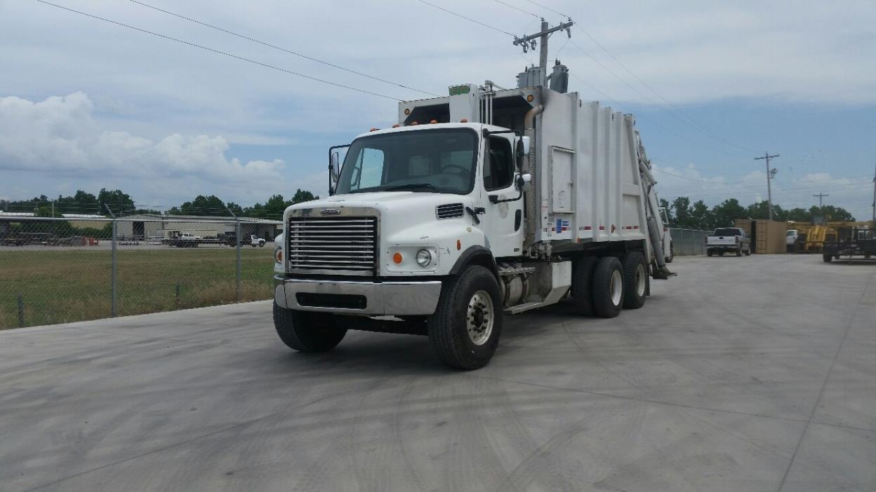 2007 Freightliner Business Class M2 106  Garbage Truck