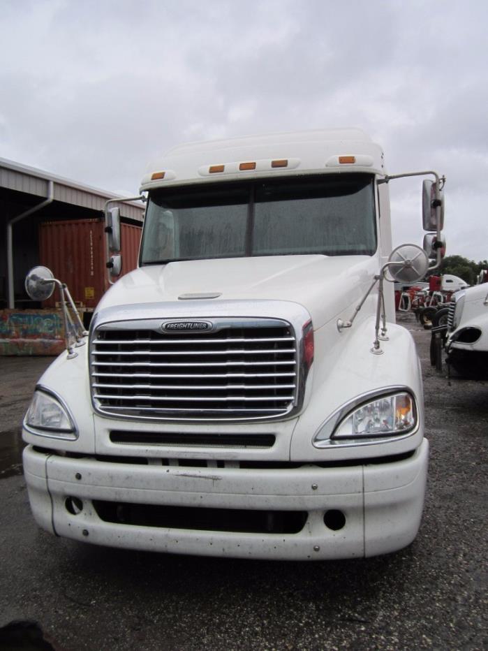 2006 Freightliner Columbia Cl12064st  Conventional - Sleeper Truck