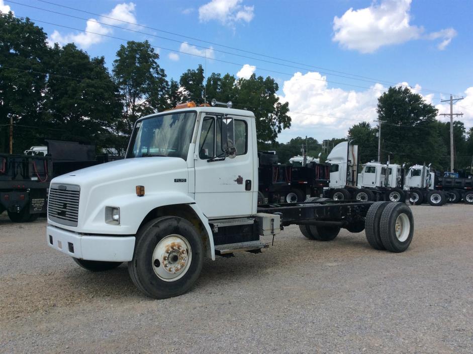 1996 Freightliner Fl70  Cab Chassis