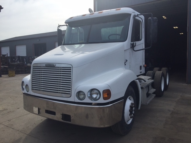 2001 Freightliner Century Class  Tractor