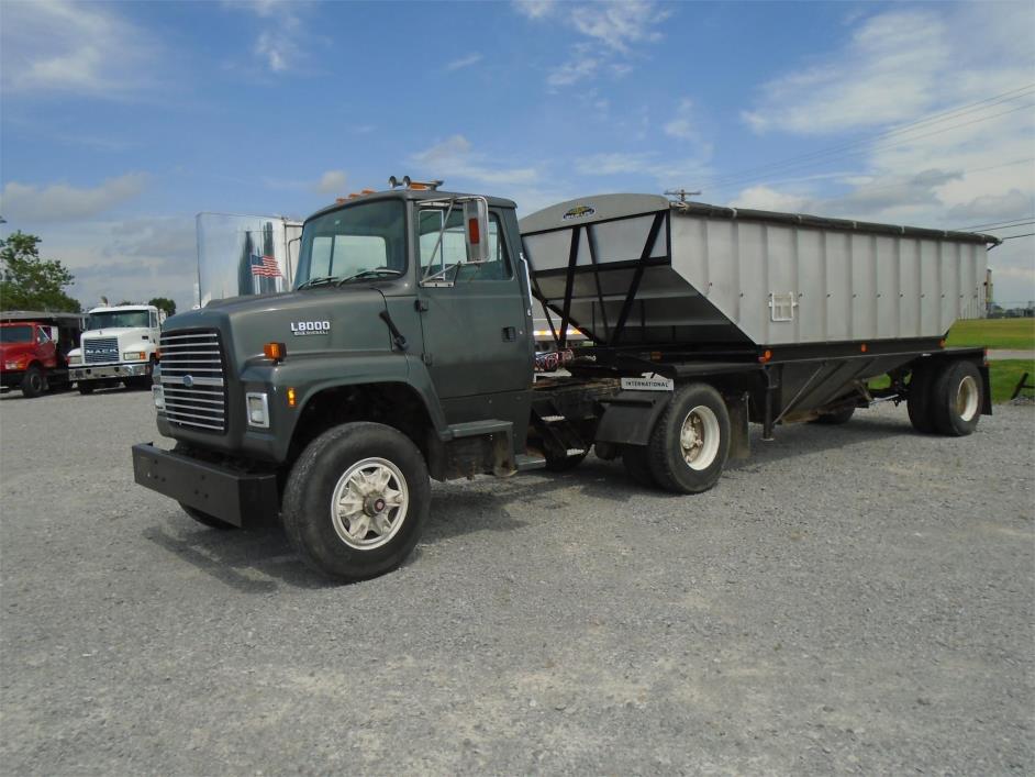 1994 Ford L8000  Conventional - Day Cab