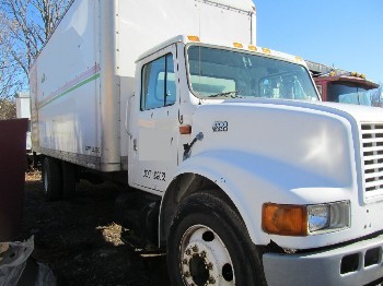 2000 International 4700  Box Truck - Straight Truck