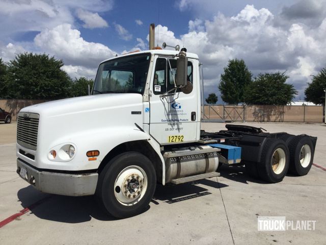 2001 Freightliner Fl112  Conventional - Day Cab