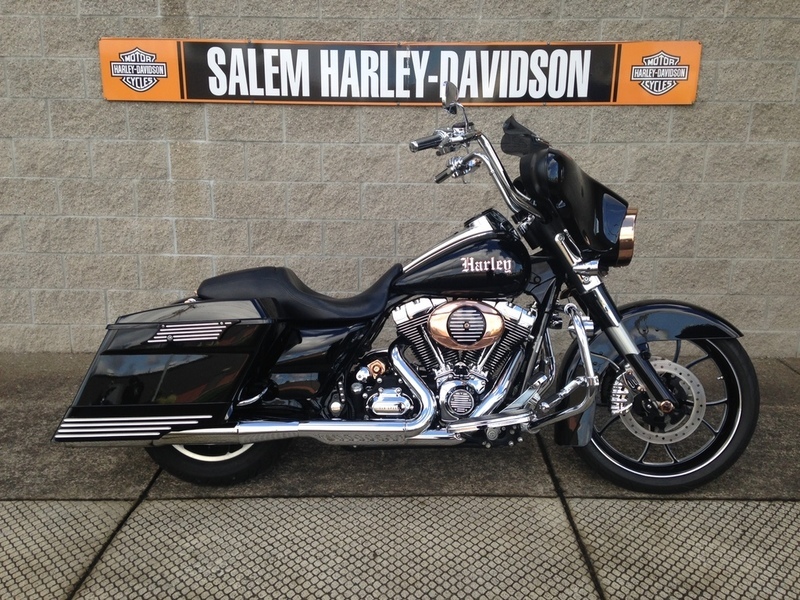 2012 Harley-Davidson FLHXSE3 - CVO Street Glide