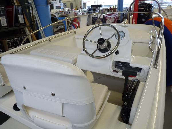 2016 Boston Whaler 130 Super Sport