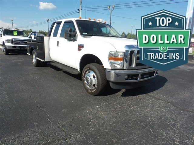 2008 Ford F-350 Chassis  Cab Chassis