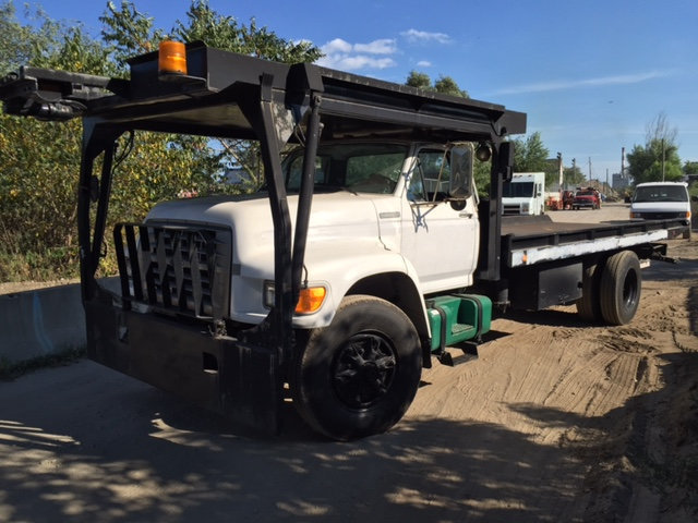 1995 Ford F800 4 Car Carrier Flatbed Tow Truck  Wrecker Tow Truck