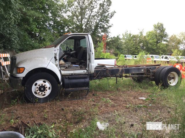 2008 Ford F-750 Super Duty  Cab Chassis