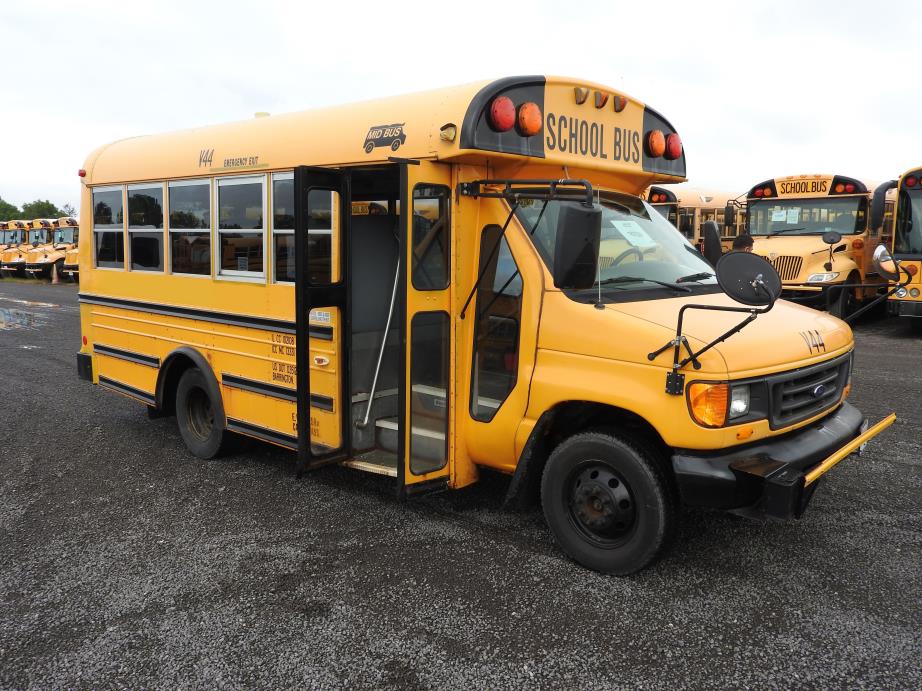 2004 Ford Mid Bus  Bus