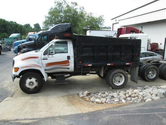 2003 Ford F750 Xl  Dump Truck