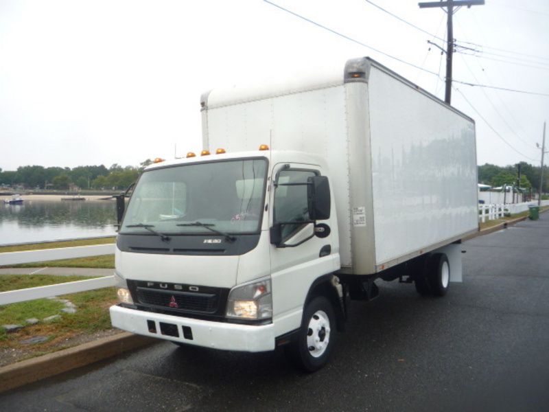 2005 Mitsubishi Fe-180  Box Truck - Straight Truck