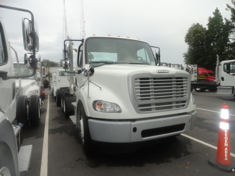 2016 Freightliner M2 112 Day Cab  Conventional - Day Cab
