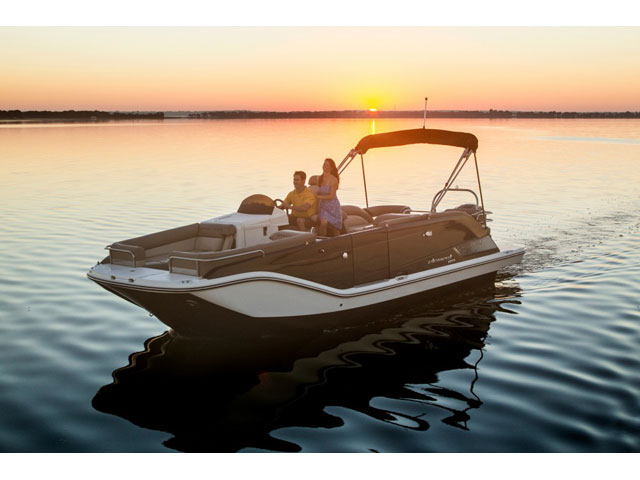 2016 Bayliner XR7