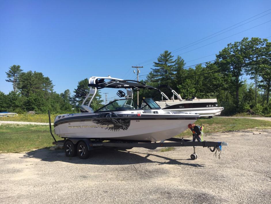 2013 Nautique Super Air Nautique 210