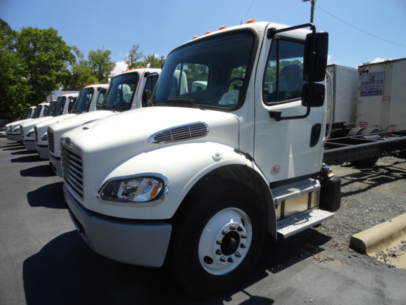 2016 Freightliner M2 106 Day Cab  Conventional - Day Cab