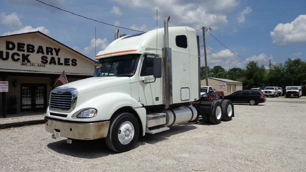 2008 Freightliner Columbia Cl12064st  Conventional - Sleeper Truck