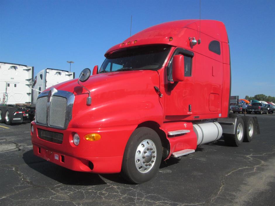 2005 Kenworth T2000  Conventional - Day Cab