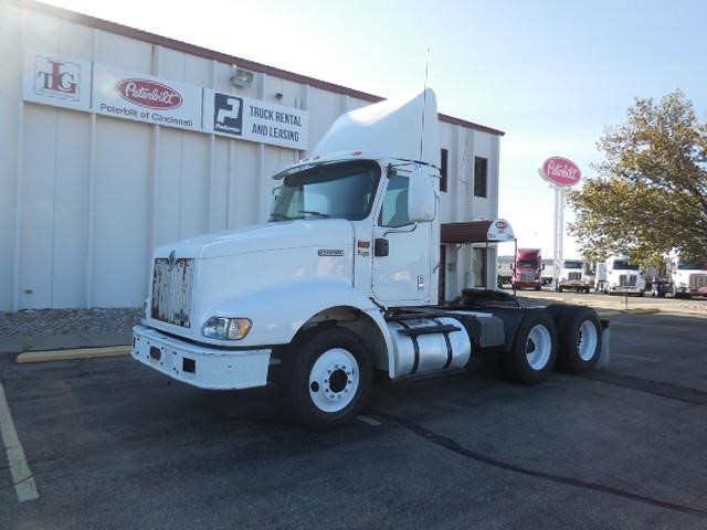 2001 International 9100i  Conventional - Day Cab