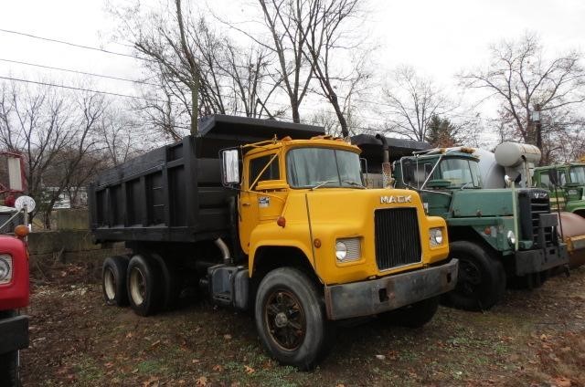 1986 Mack Dm686  Beverage Truck