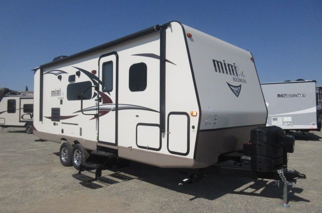 2017 Forest River Rockwood Mini Lite 2504S SOLID SURFACE /