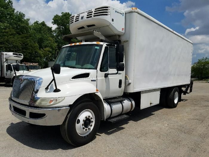 2010 International 4300  Conventional - Day Cab