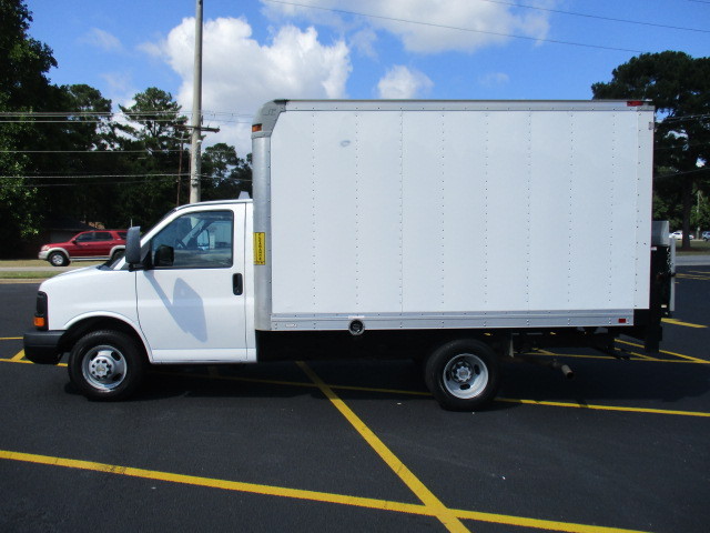 2012 Chevrolet Express  Box Truck - Straight Truck