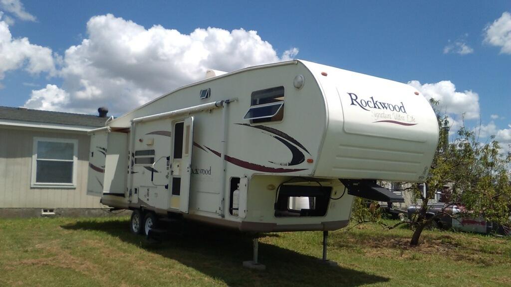 2006 Forest River ROCKWOOD SIGNATURE 8288SS