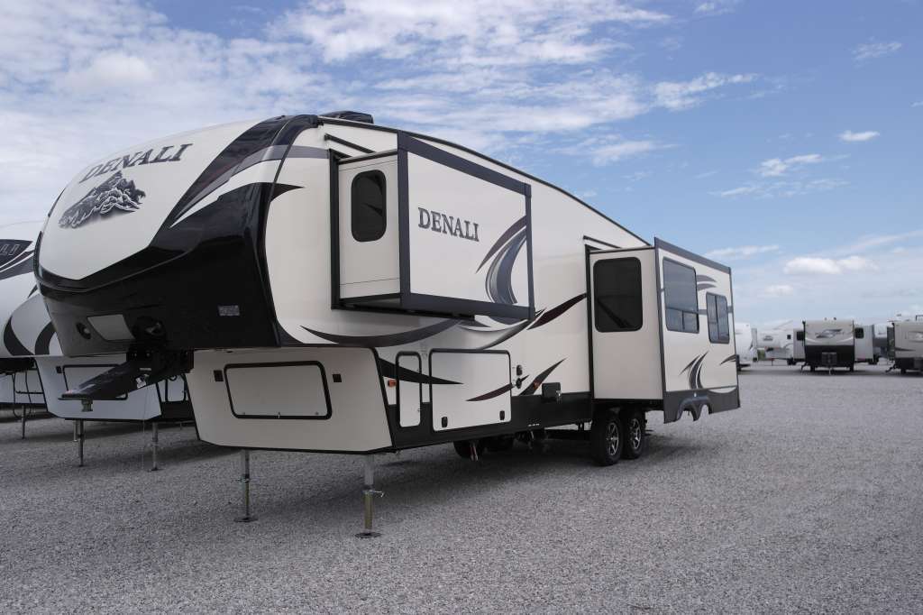 2017 Dutchmen Denali 335RLK