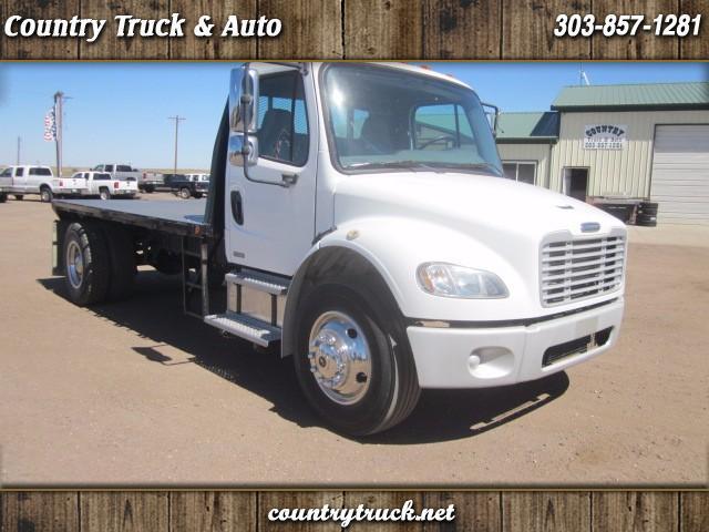 2006 Freightliner Business Class M2  Flatbed Truck