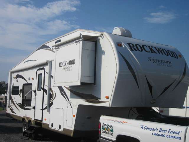 2013 Forest River Rockwood Signature Ultra Lite 8280WS