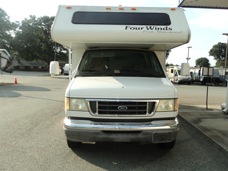2003 Thor Four Winds 5000 21 RB