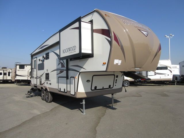 2017 Forest River Rockwood Signature Ultra Lite 2720WS