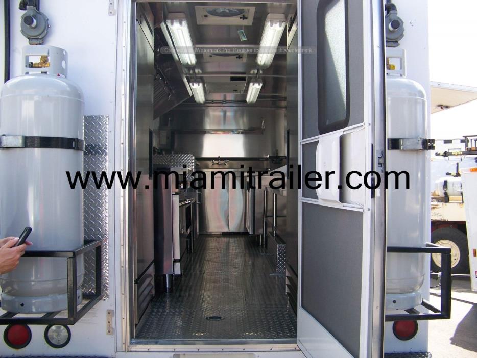 2001 Chevrolet P30  Catering Truck - Food Truck
