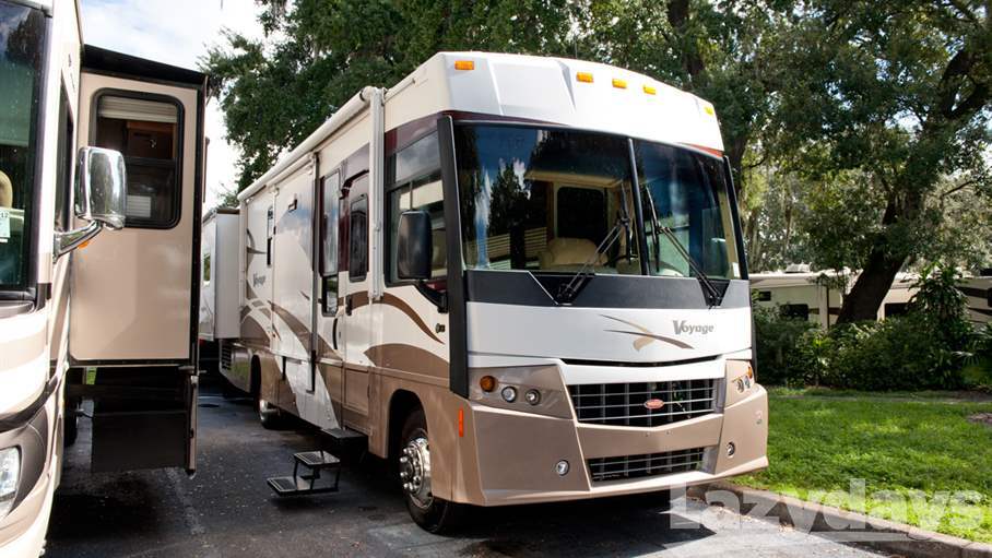 2007 Winnebago Voyage 35A