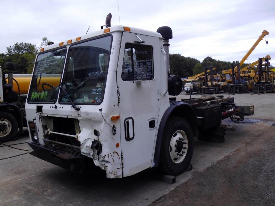 2005 Mack Le613  Cab Chassis