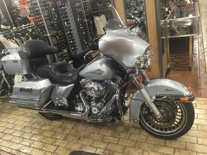 2012 Harley-Davidson FLHTC - Electra Glide Classic