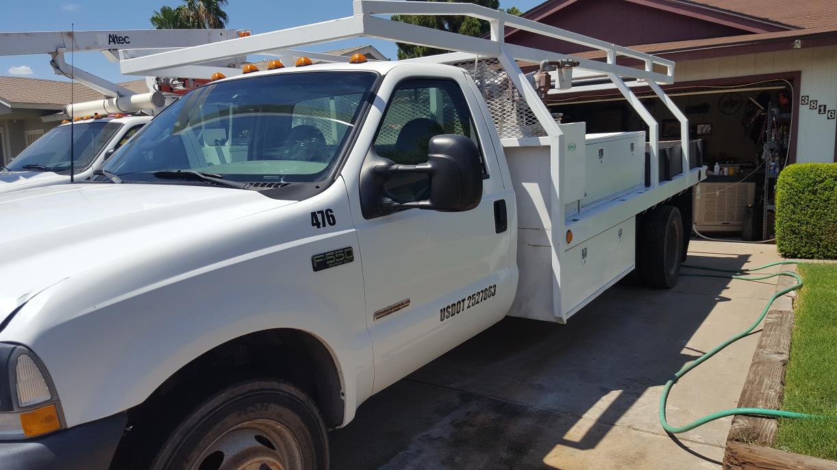 2003 Ford F550  Flatbed Truck