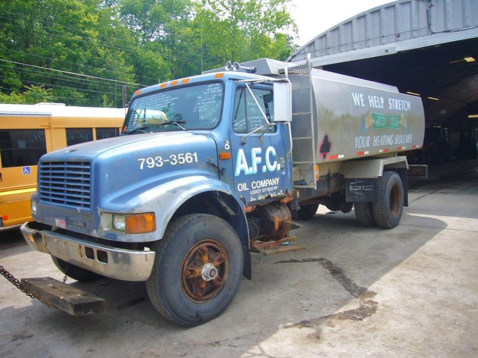 1994 International 4900  Salvage Truck