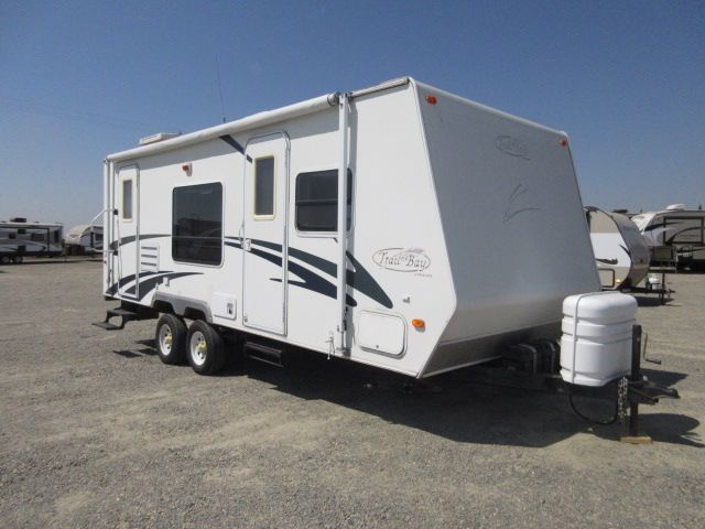 2005 R-Vision TRAIL BAY 23A SLIDE OUT/