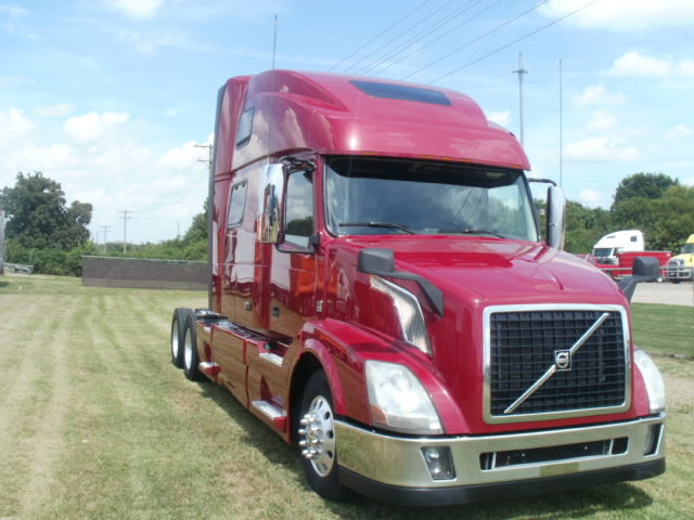 2014 Volvo Vnl  Conventional - Sleeper Truck