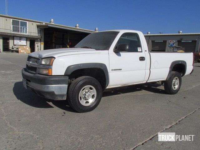 2003 Chevrolet Silverado 2500hd 4x4  Pickup Truck