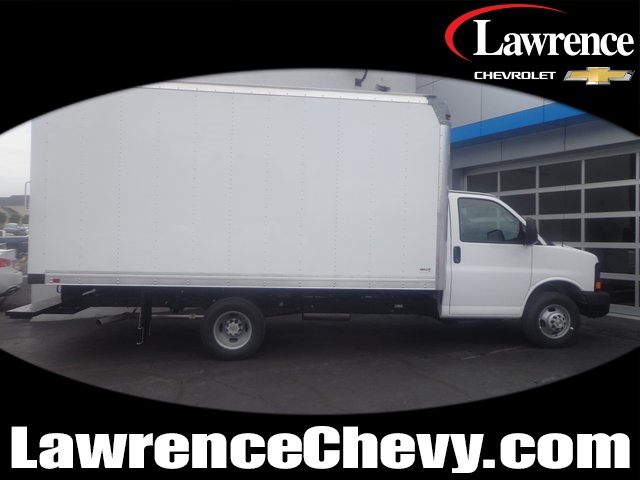 2016 Chevrolet Express 3500  Cutaway-Cube Van