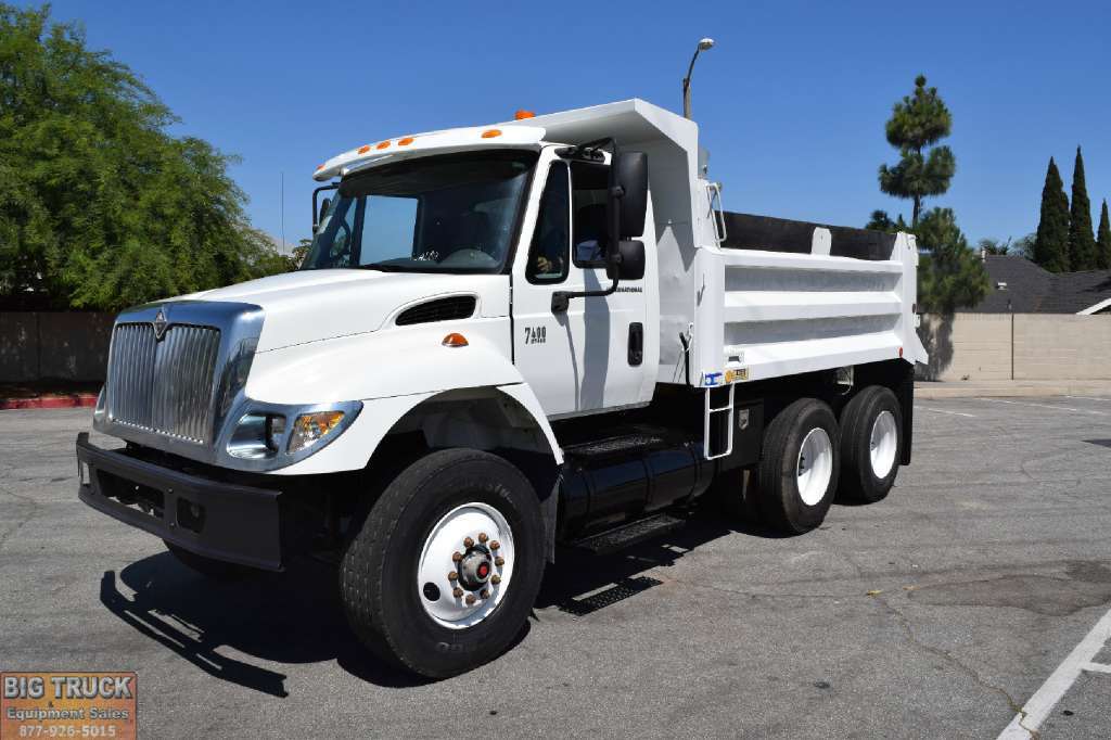 2005 International 7400 12' Dump Truck  Dump Truck