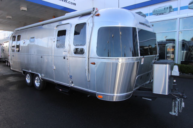 2016 Airstream Flying Cloud 26
