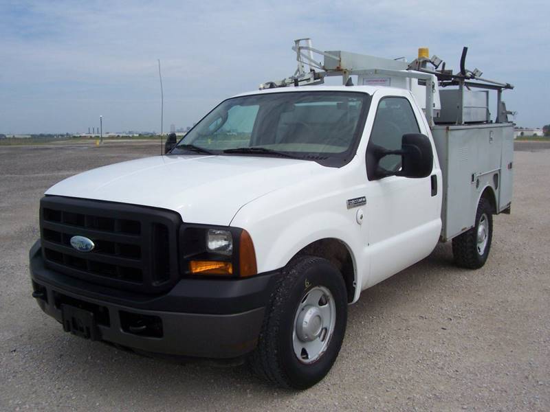 2006 Ford F-350  Contractor Truck